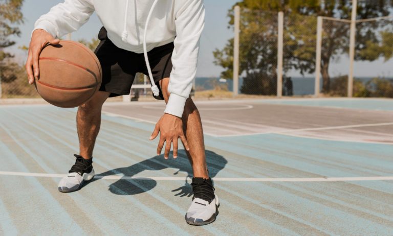 Comment dribbler au basket : Améliorer votre dribble et handle